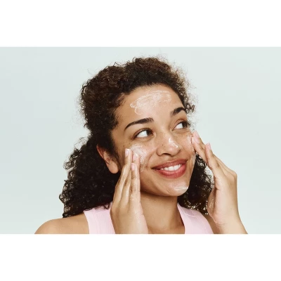 Good.clean.goop The Fruit Facial Exfoliating Scrub - 2oz 3 Good.clean.goop The Fruit Facial Exfoliating Scrub - 2oz - Image 3